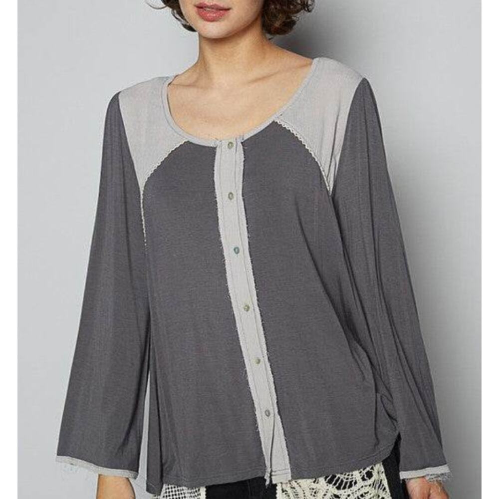POL Contrast Button Front Top Gray Charcoal Boho Soft Knit Size Small